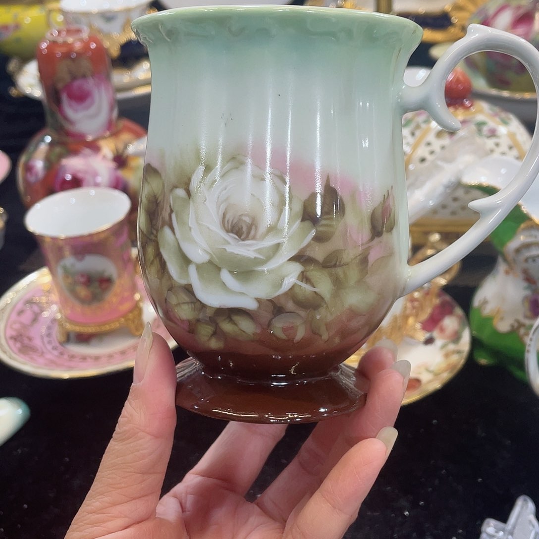 摆件油画水杯一个