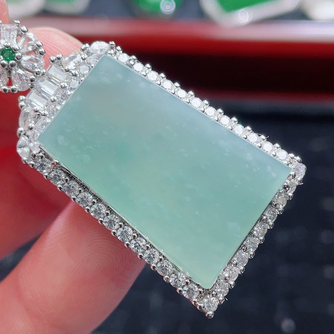 翡翠颈饰未镶嵌020，