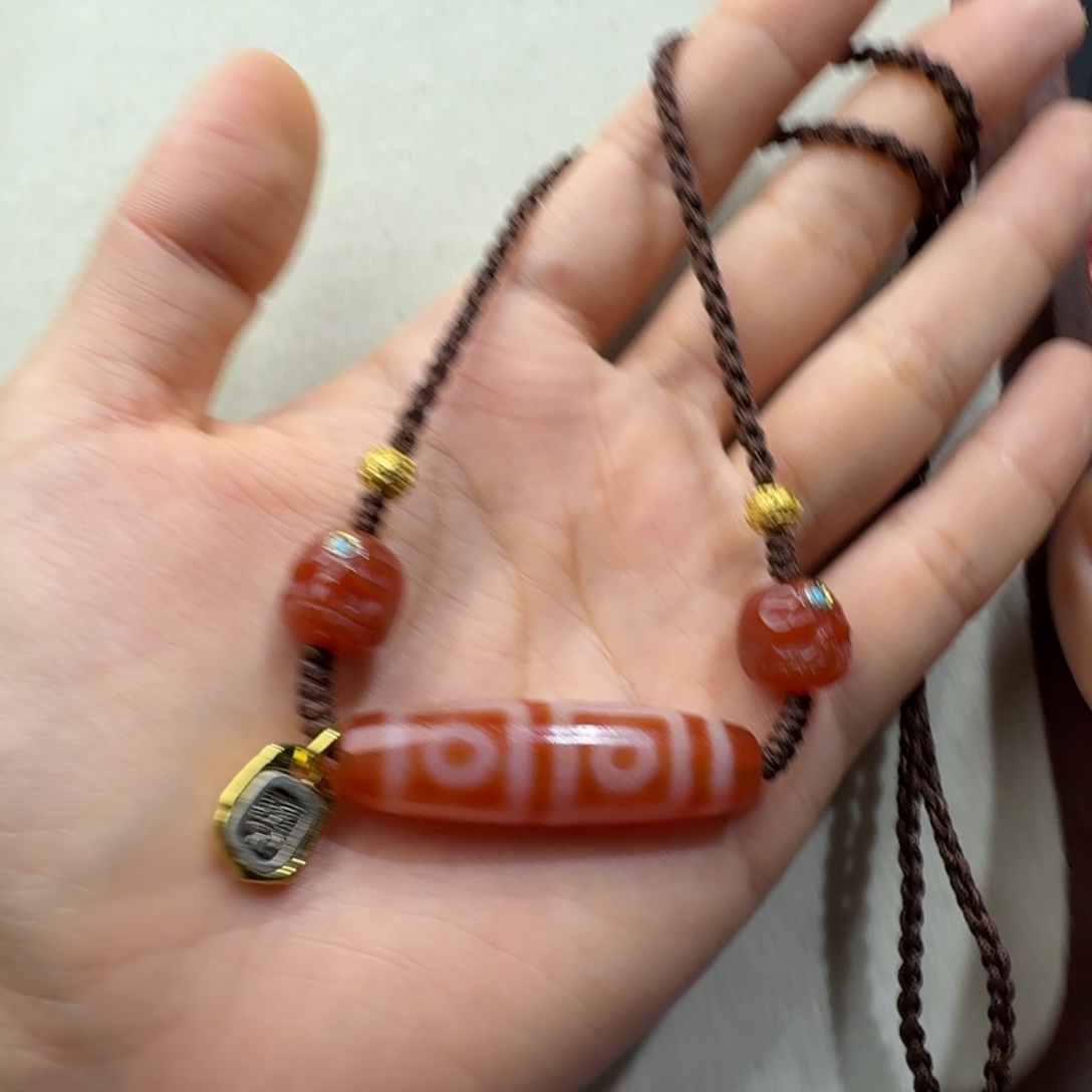 玛瑙/玉髓颈饰未镶嵌