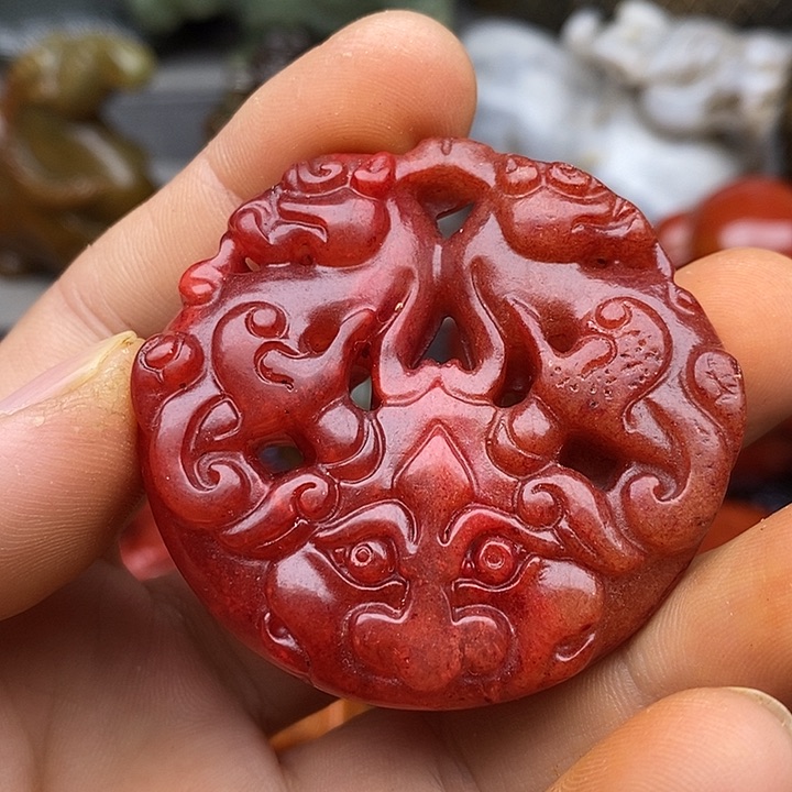 未镶嵌蛇纹石玉颈饰