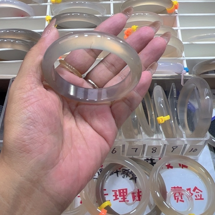 玛瑙/玉髓未镶嵌手镯