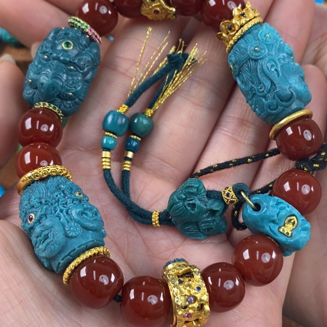 怡***阿绿松石未镶嵌。多宝