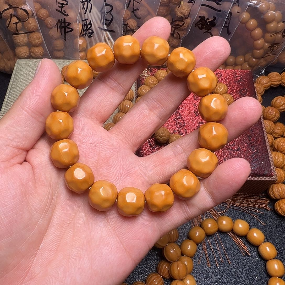 猴头核桃手串大奶酪