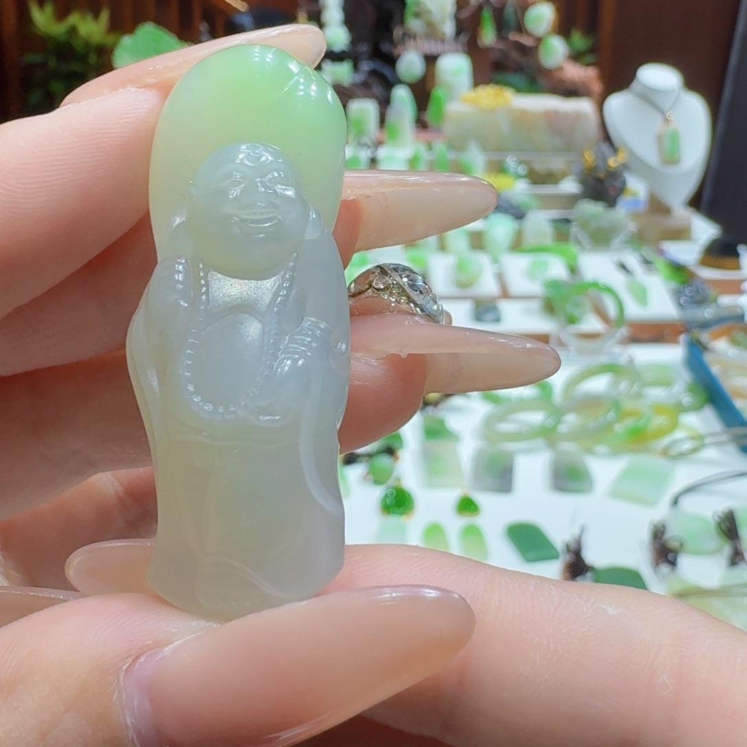 和田玉翠青三色佛公未镶嵌