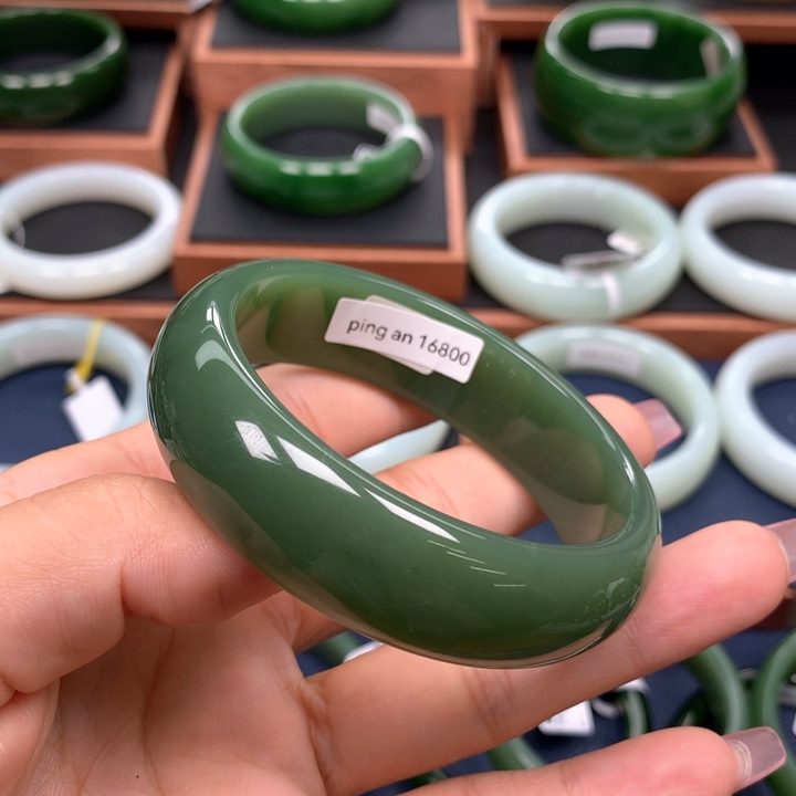 和田玉（碧玉）手镯未镶嵌禅**生
