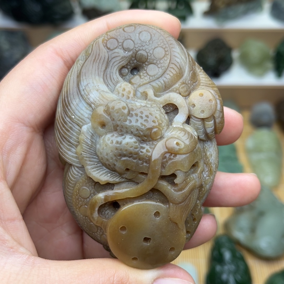 和田玉颈饰未镶嵌