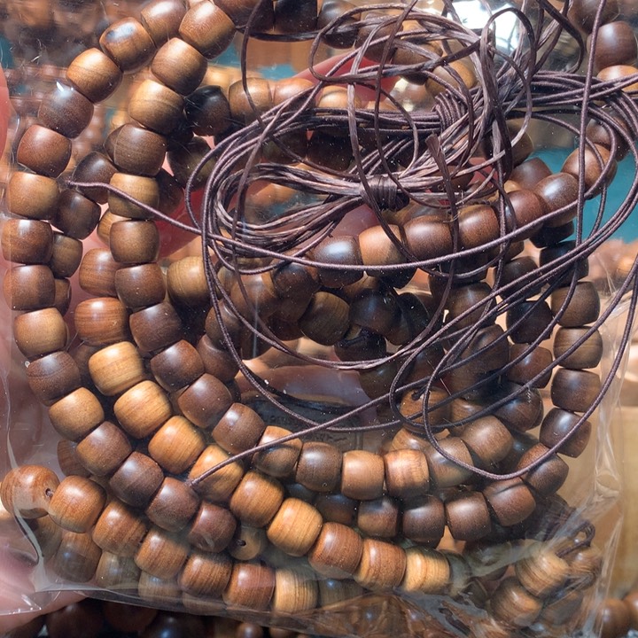 檀香木手串/手链磊****n老山檀香8*9多、9*10多