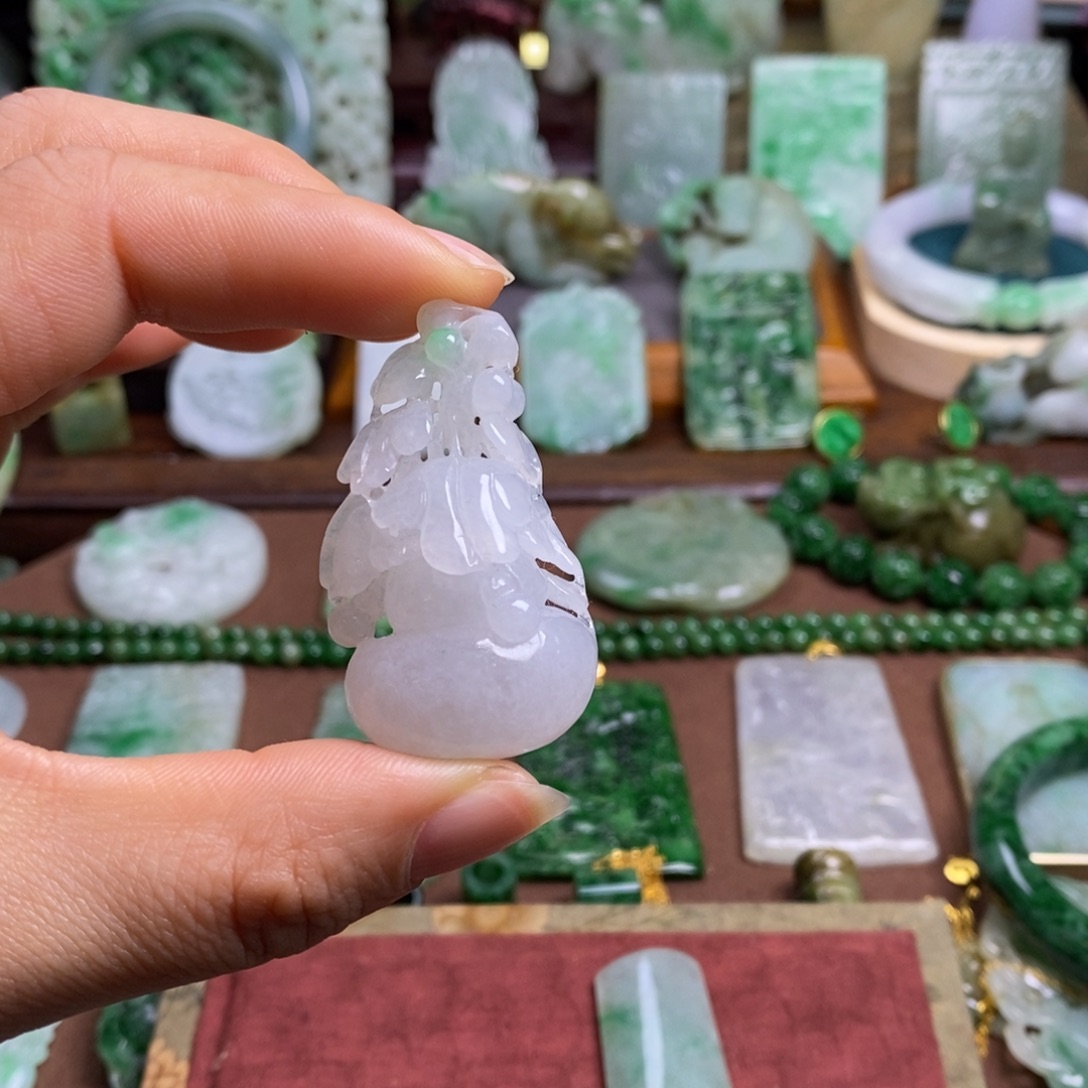 吕***）翡翠未镶嵌挂件1111111111111111111