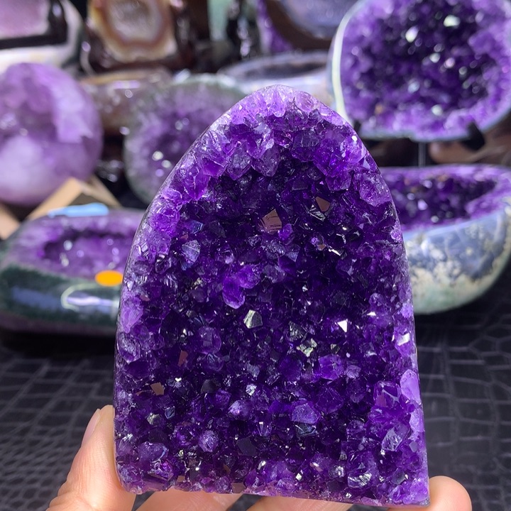 水晶紫晶簇未镶嵌