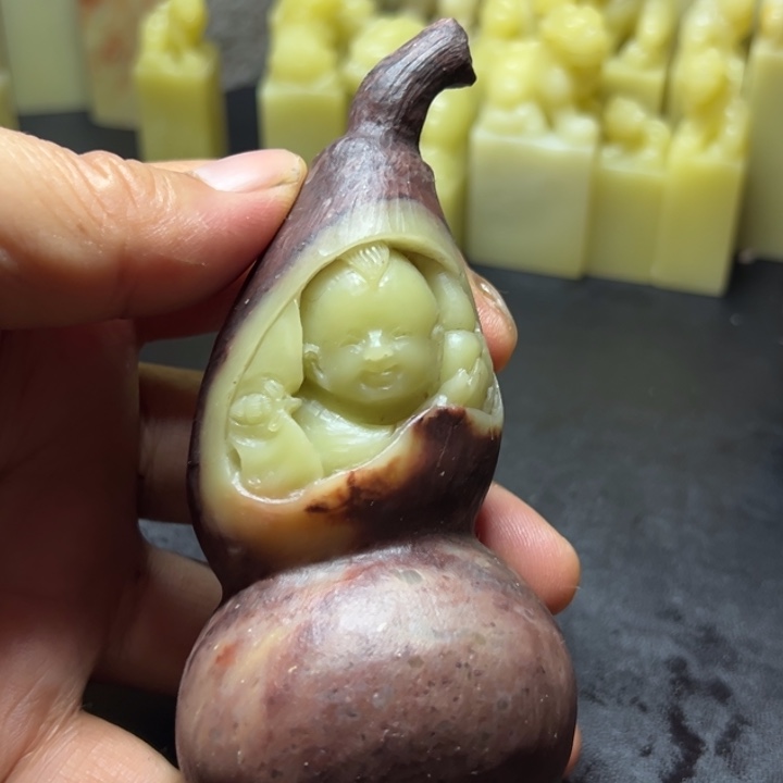 青田石青田周村龙蛋摆件