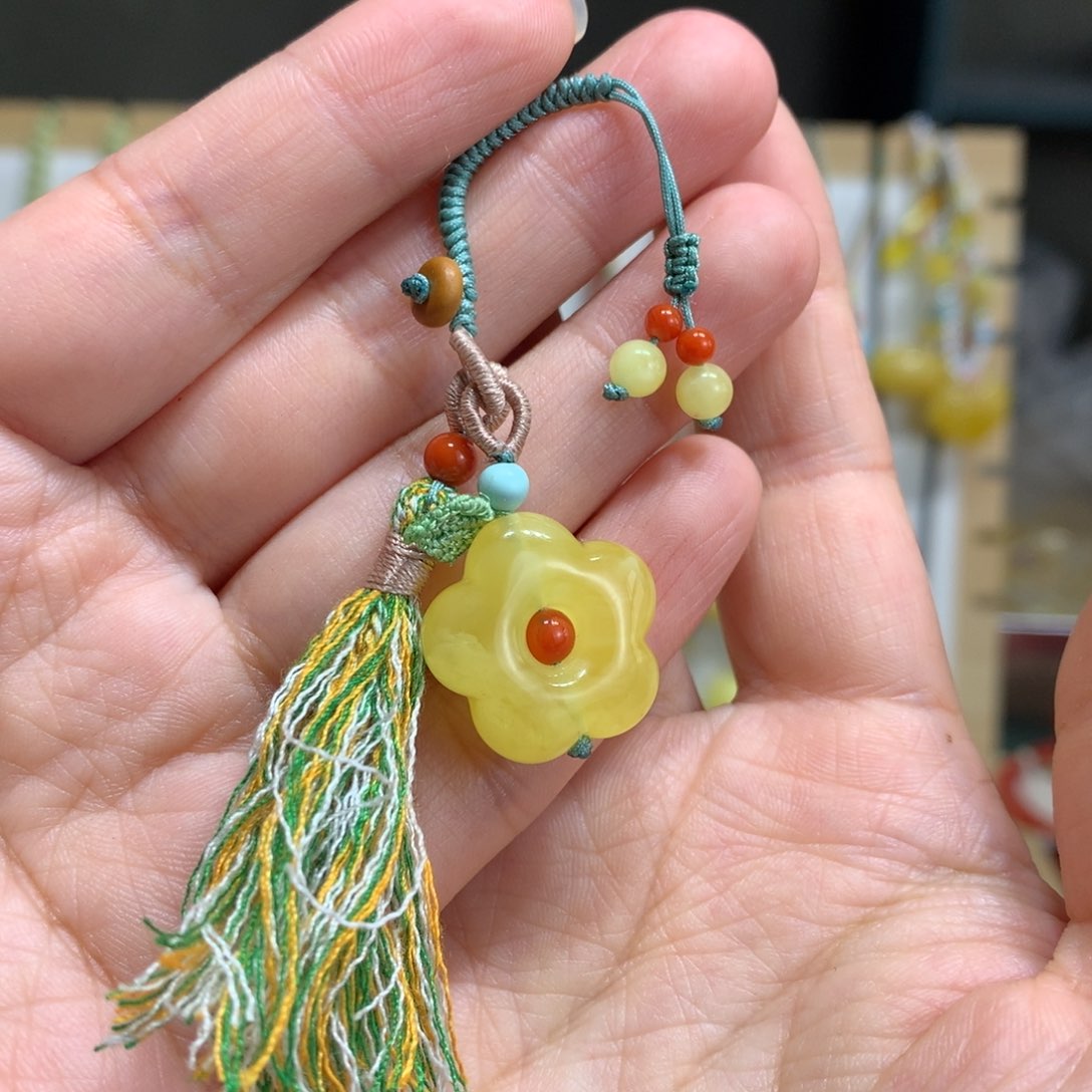 蜜蜡裸石未镶嵌配饰