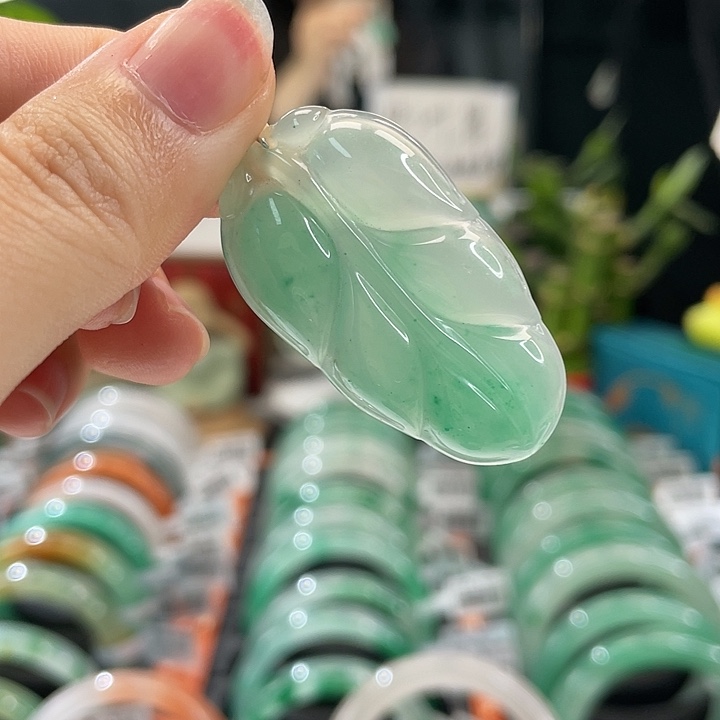 石英质玉吊坠(不含链)未镶嵌天然A货非洲翠挂件