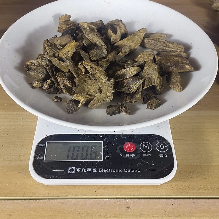 沉香碎屑沉香树钉100克