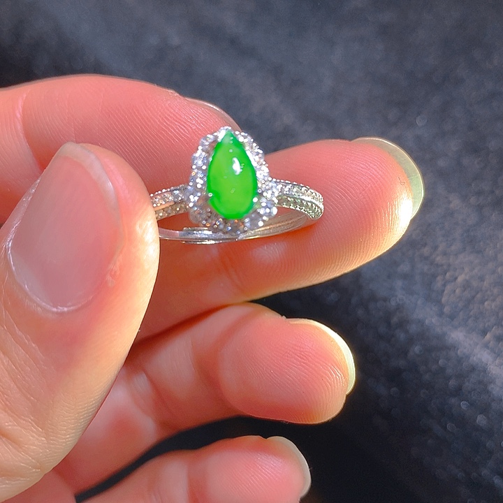 【闪购商品】翡翠颈饰银S925镶嵌翡翠