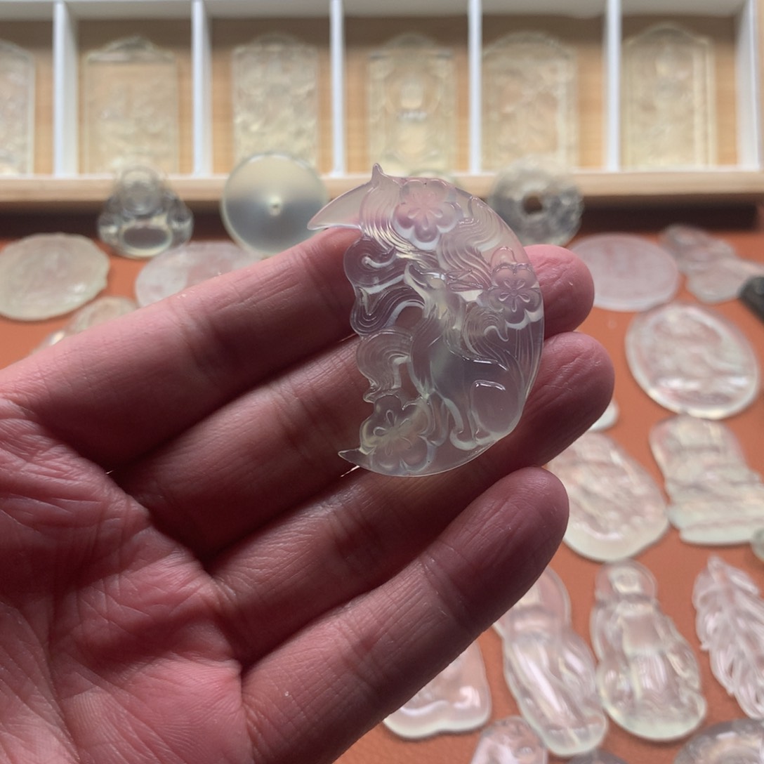 蛇纹石玉颈饰未镶嵌