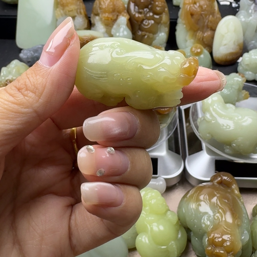 和田玉未镶嵌挂件