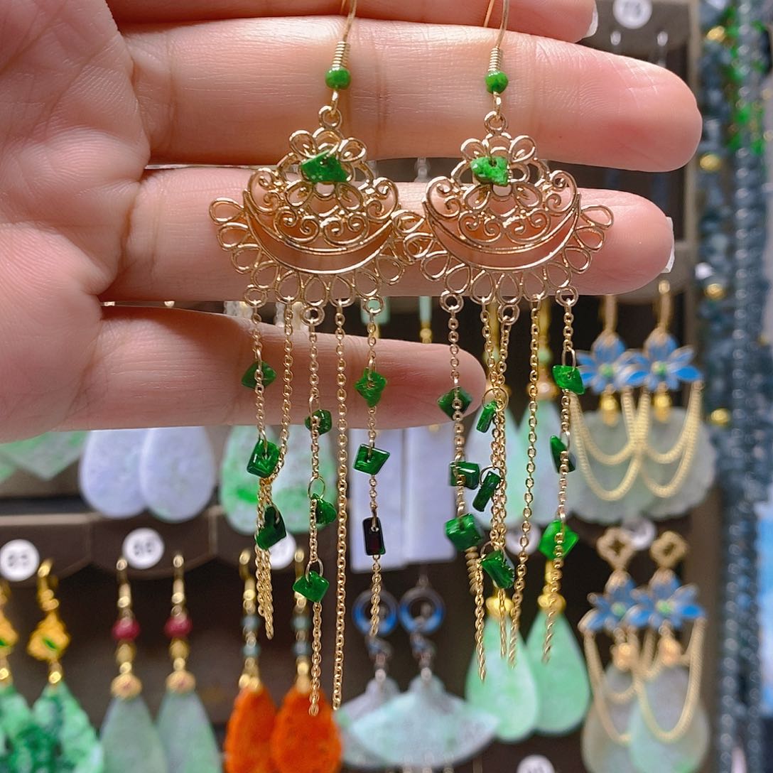 未镶嵌翡翠耳饰翡翠