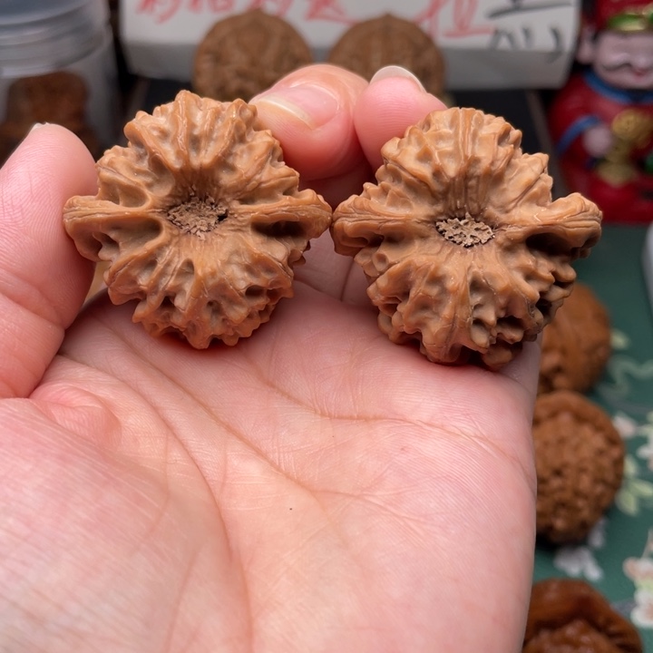 【闪购商品】把件文玩核桃39龙门涧