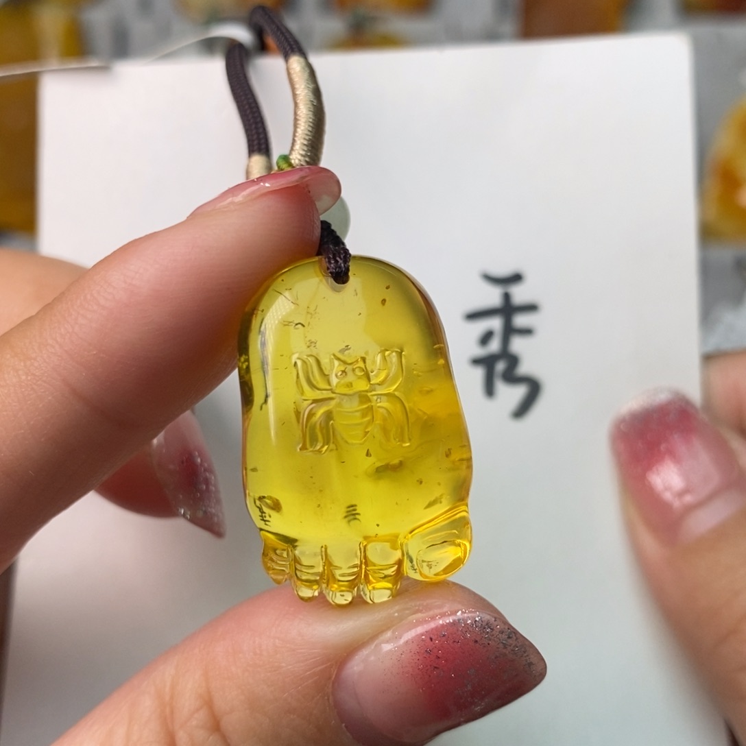 琥珀珠宝奇石未镶嵌