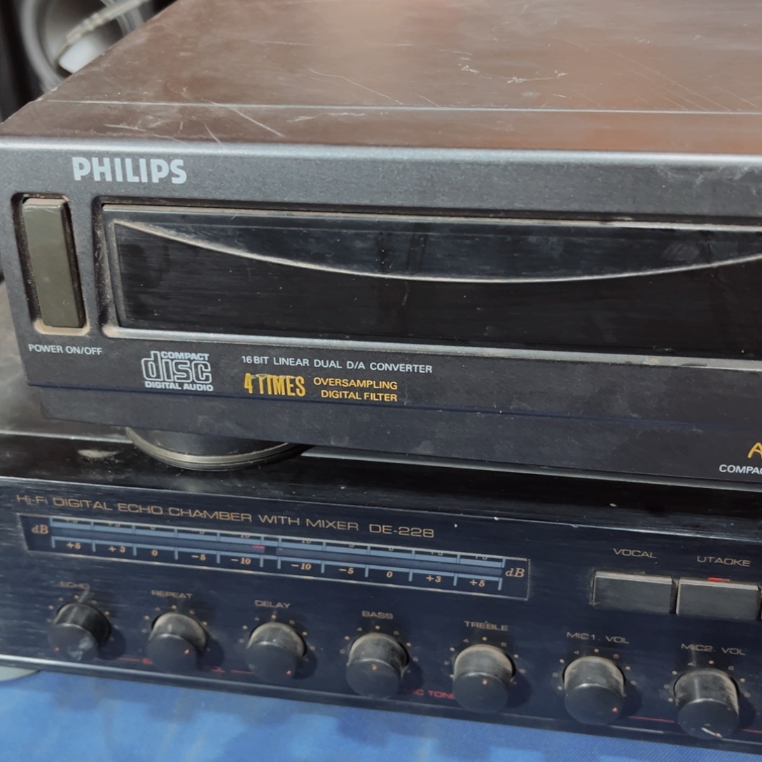 8新飞利浦只能通电的Cd包邮