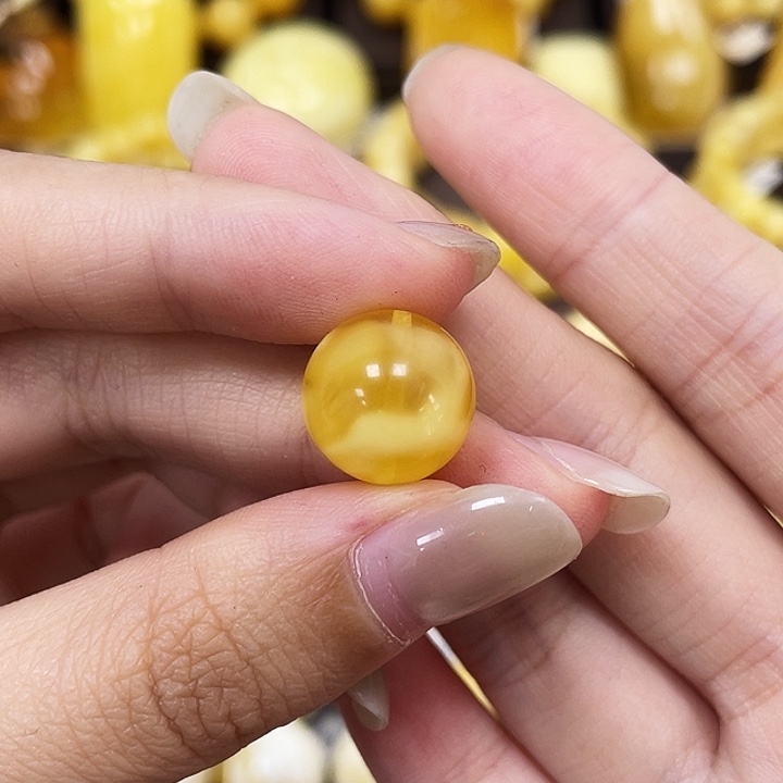 琥珀未镶嵌裸石13mm 214