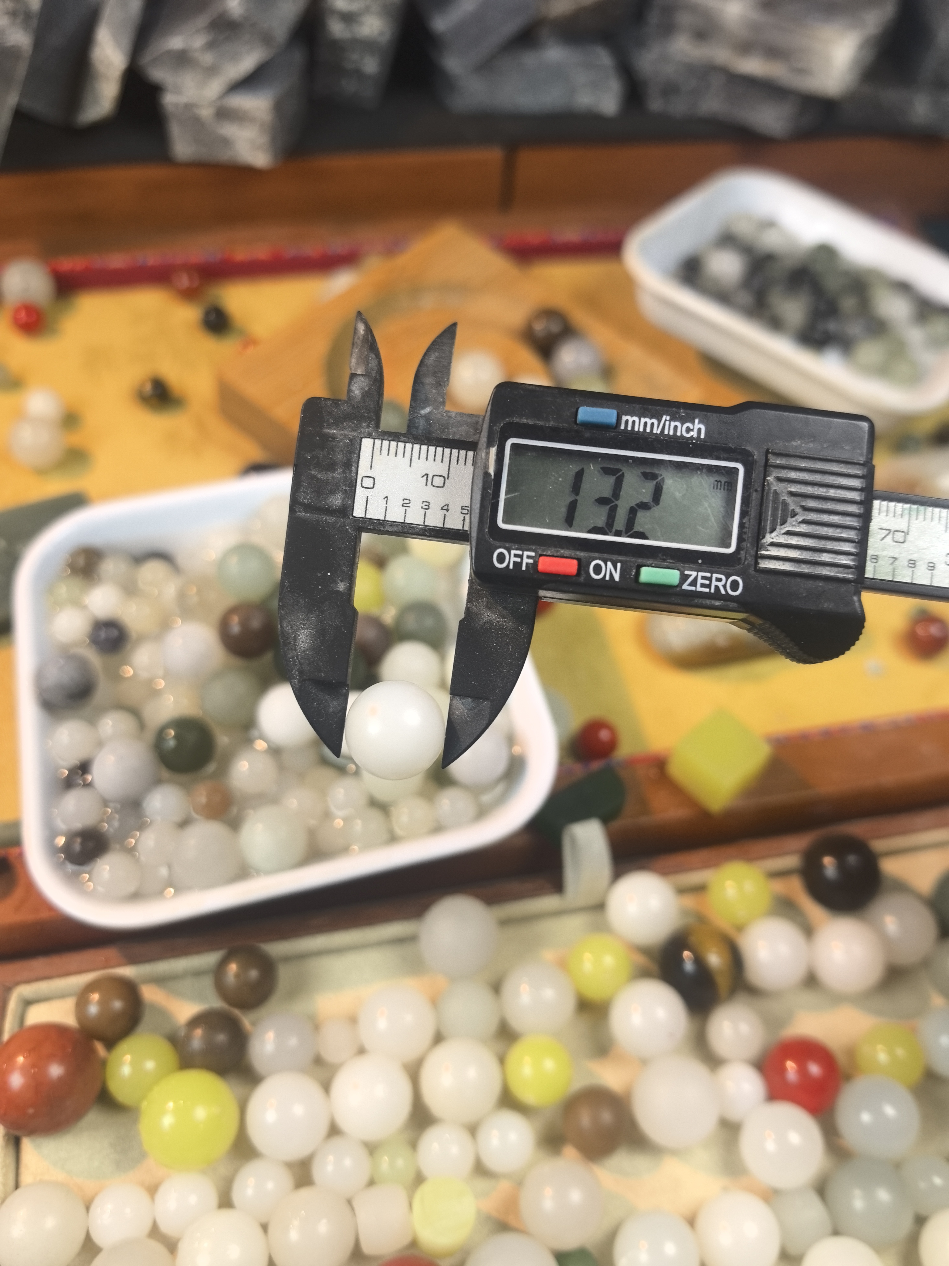 和田玉13.2打2.0的孔道