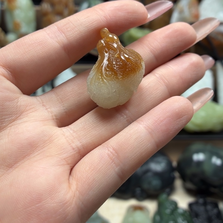 和田玉（糖玉）未镶嵌颈饰