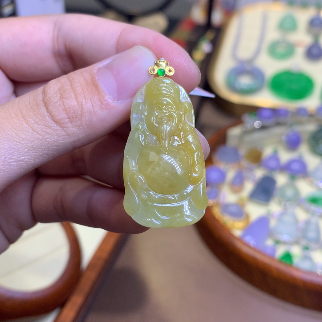 翡翠18K金镶嵌颈饰翡翠