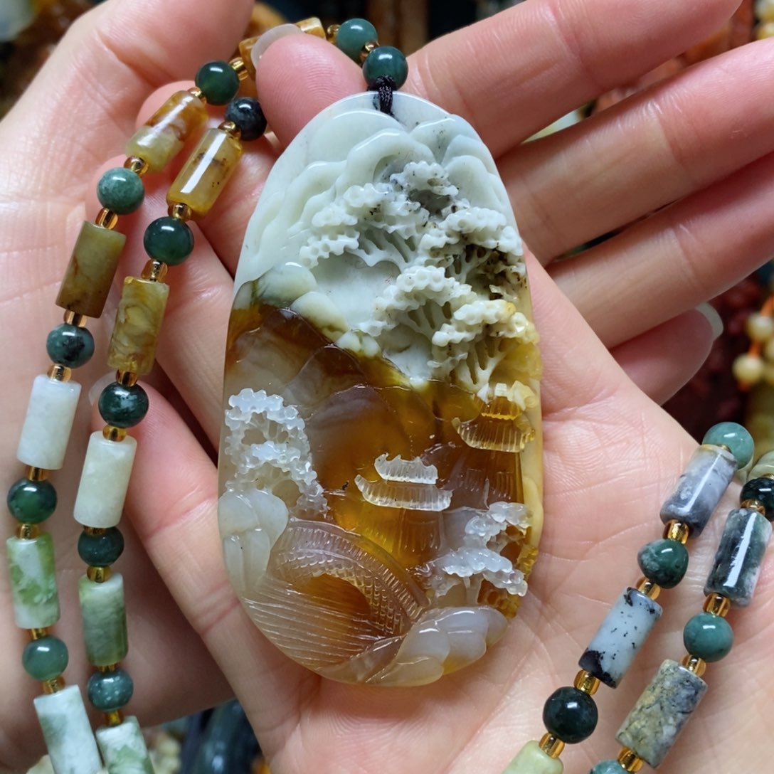 岫玉吊坠(赠链)未镶嵌