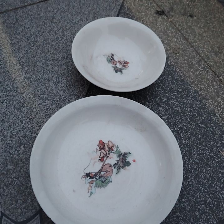 盘陶瓷盘子碗啥都有