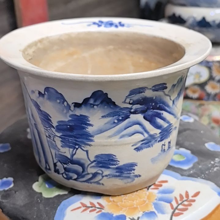 红陶刘**锅青花瓷花盆