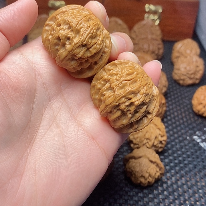 文玩核桃把件40磨盘