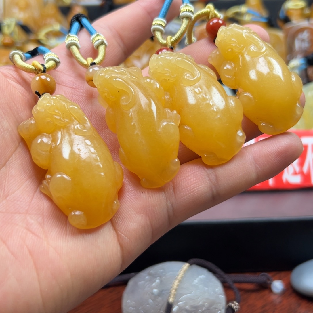 石英质玉（黄龙玉）未镶嵌黄龙玉