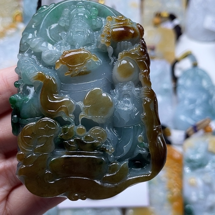赵***哥翡翠未镶嵌颈饰天然