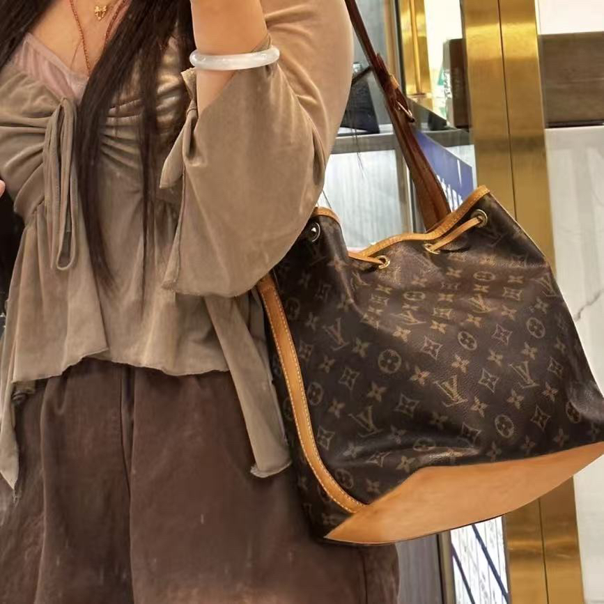 95新 LouisVuitton/路易威登 御古屋/82468/抽绳水桶 护理