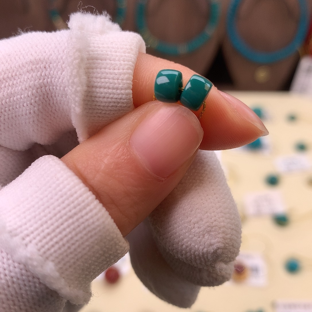 绿松石配饰未镶嵌