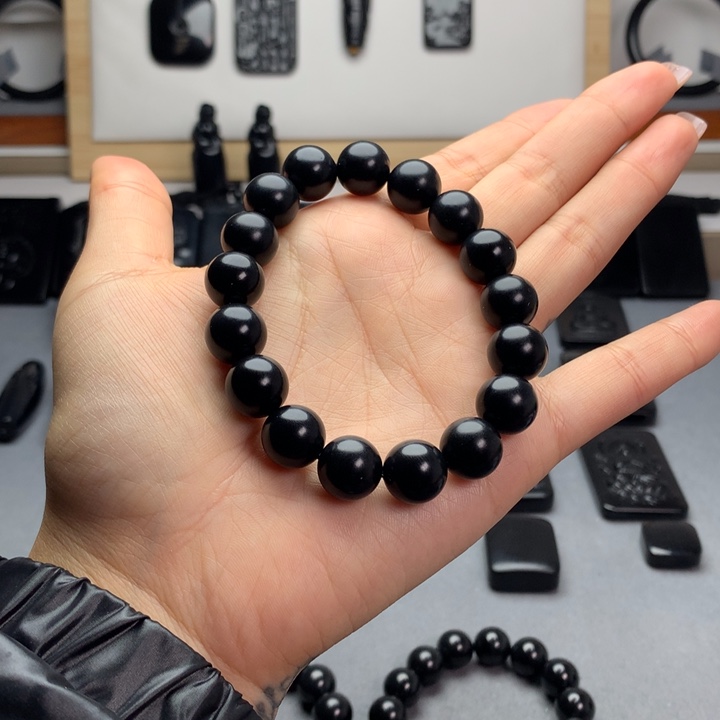 多****和田玉（墨玉）未镶嵌手串