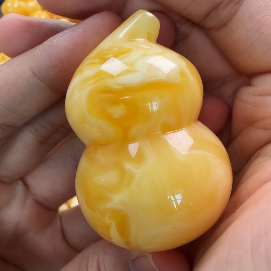 琥珀未镶嵌珠宝奇石46g