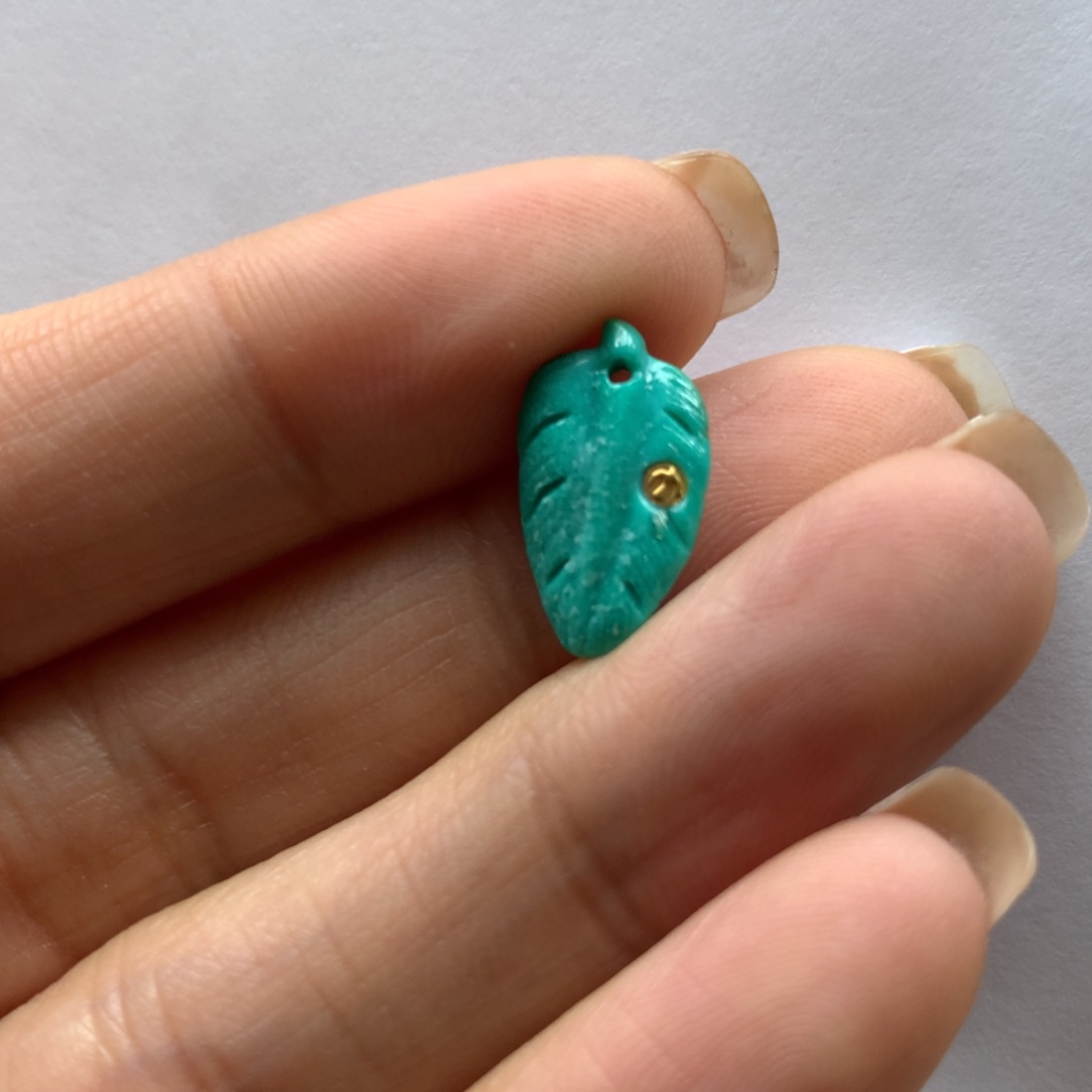 绿松石配饰未镶嵌