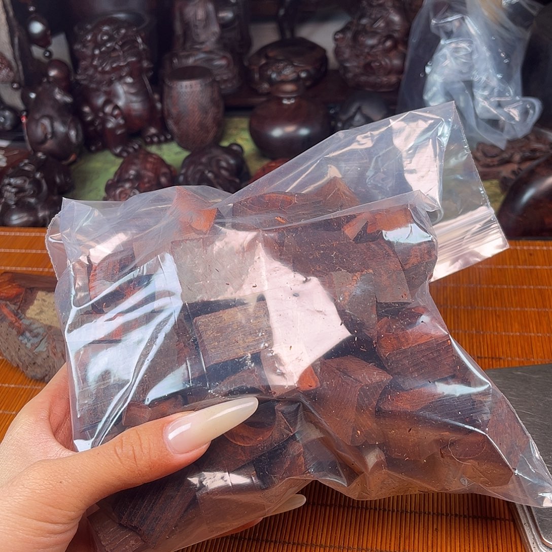 凌***点檀香紫檀（小叶紫檀）