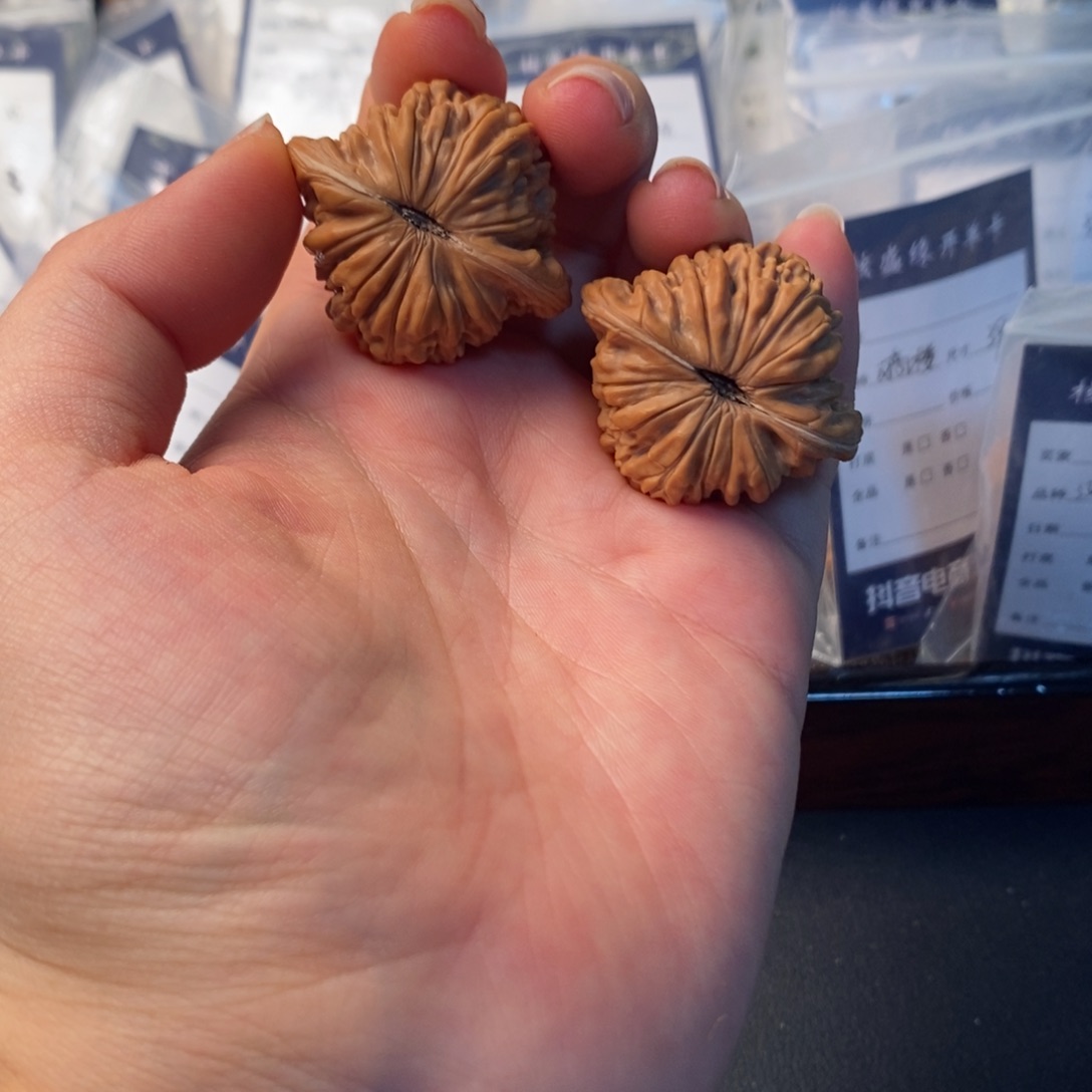 文玩核桃吊坠J*38汉高楼