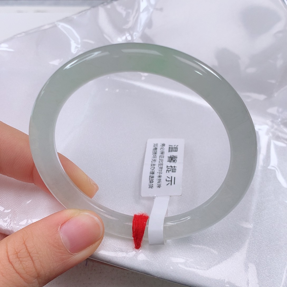 翡翠手镯未镶嵌 圆条①⑤⑧