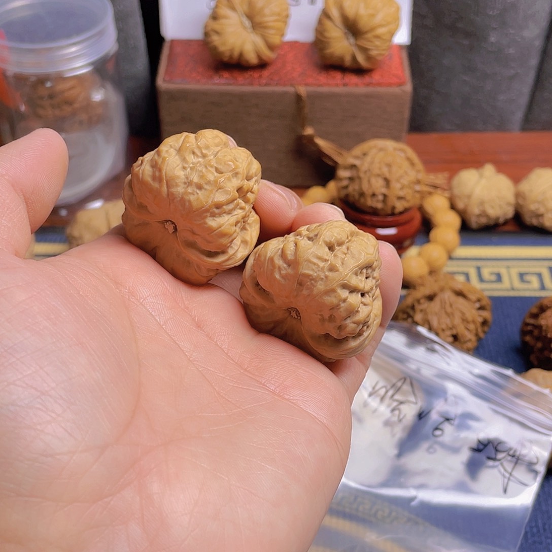 文玩核桃吊坠七*丶蛤蟆头手把件