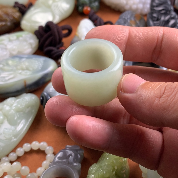 未镶嵌和田玉挂件