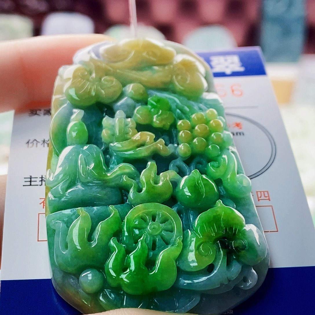 吊坠(不含链)未镶嵌翡翠