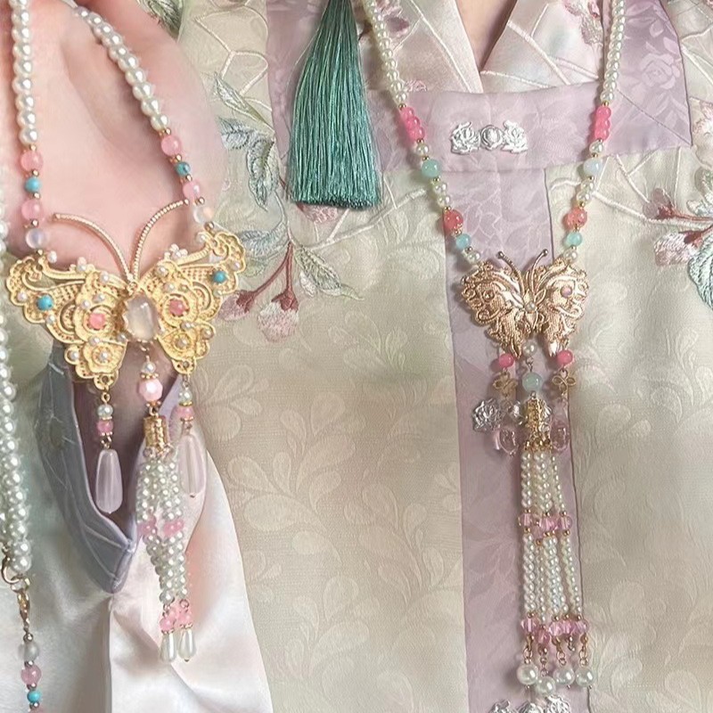 不锈钢仿水晶项链 新中式小众复古超仙粉色蝴蝶璎珞长款流苏项链