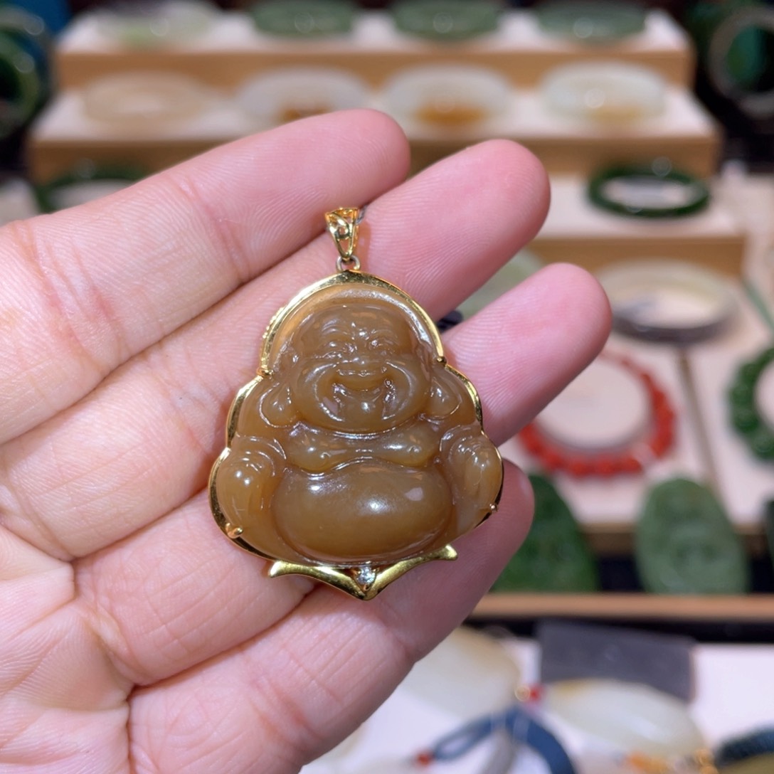 和田玉收藏级糖玉佛公18K金镶嵌