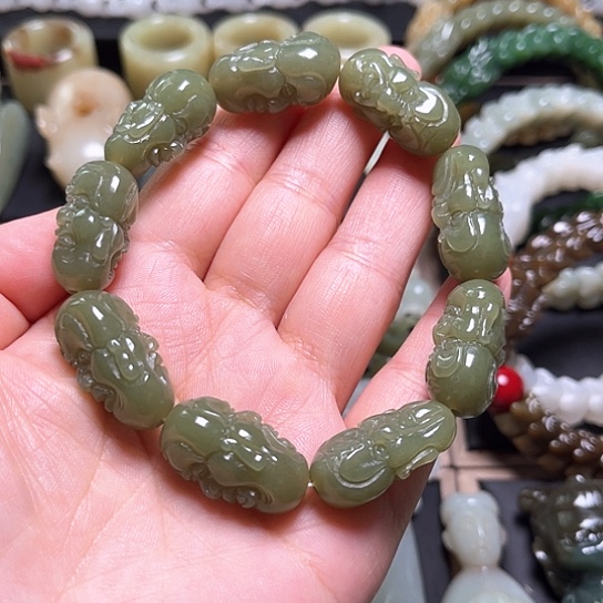 和田玉未镶嵌吊坠(不含链)