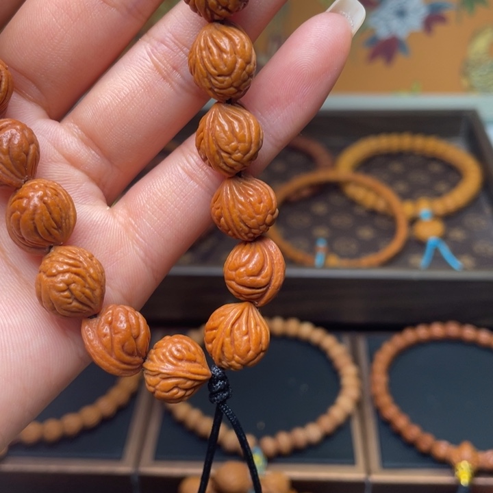 手串桃核龙纹桃核