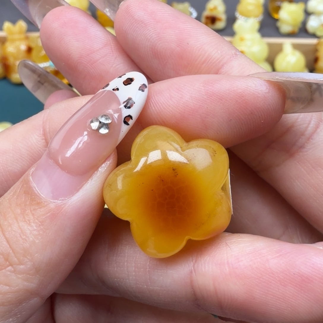 琥珀未镶嵌裸石蜜蜡
